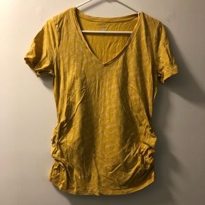 Old Navy Maternity Relaxed Fit Tee, Size M